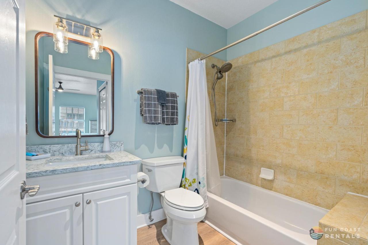 On Flagler Avenue! Dog Friendly With Balcony And Parking Walk To The Beach! New Smyrna Beach Zewnętrze zdjęcie