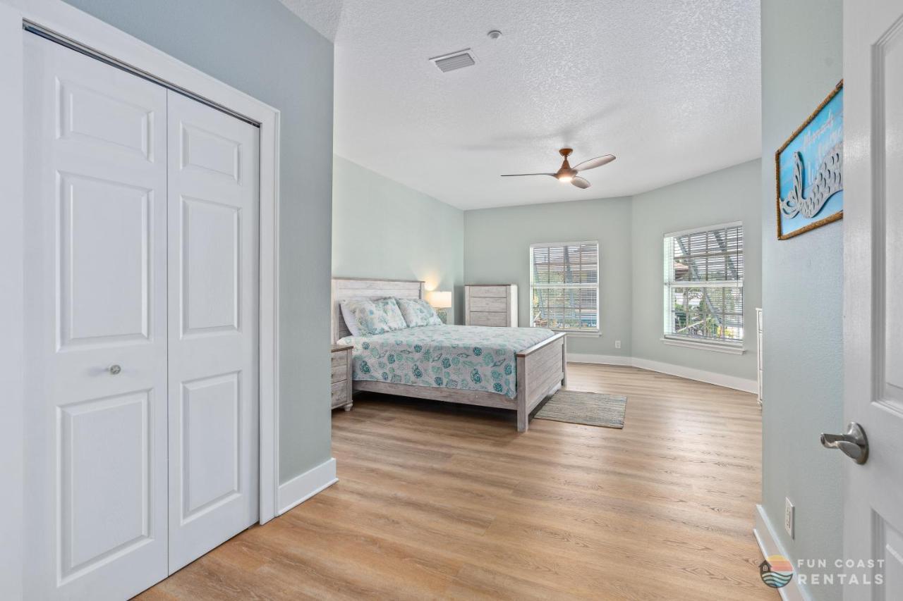 On Flagler Avenue! Dog Friendly With Balcony And Parking Walk To The Beach! New Smyrna Beach Zewnętrze zdjęcie