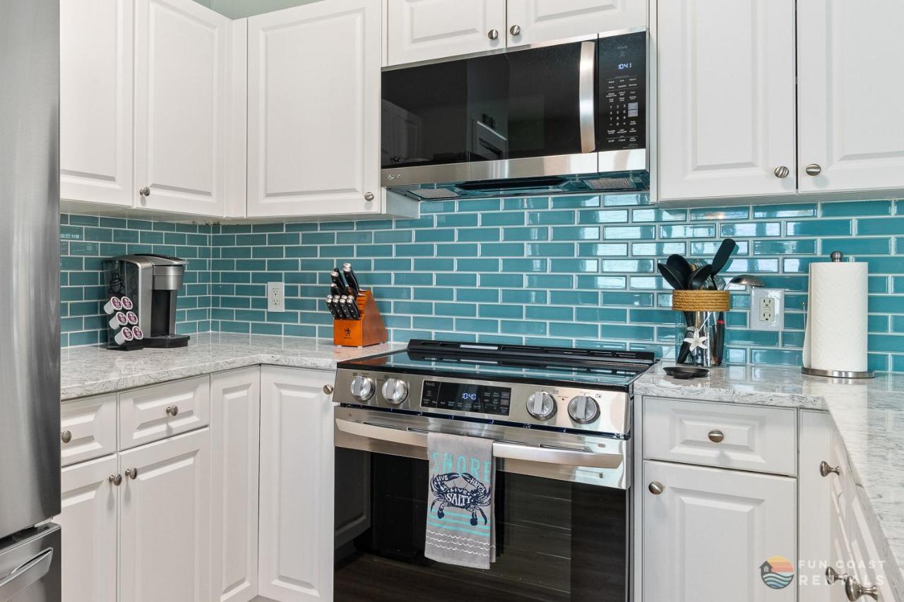 On Flagler Avenue! Dog Friendly With Balcony And Parking Walk To The Beach! New Smyrna Beach Zewnętrze zdjęcie